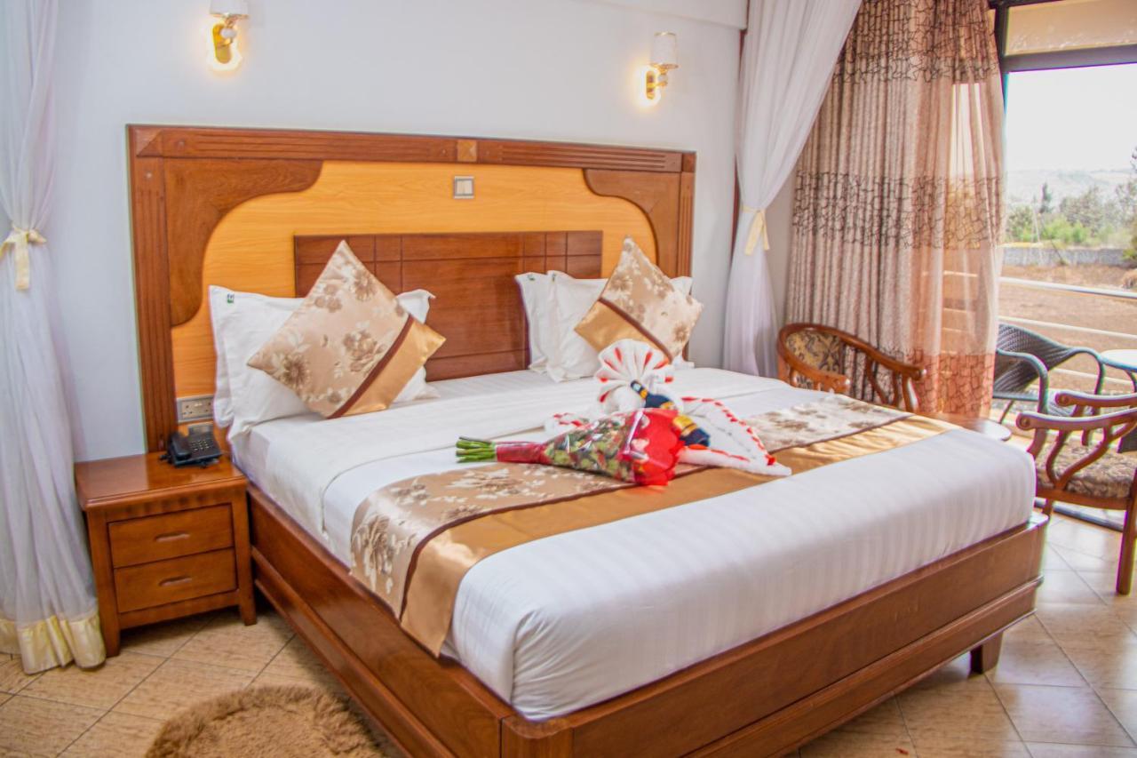Grand Winston Hotel Накуру Екстер'єр фото