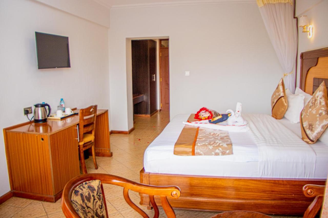 Grand Winston Hotel Накуру Екстер'єр фото