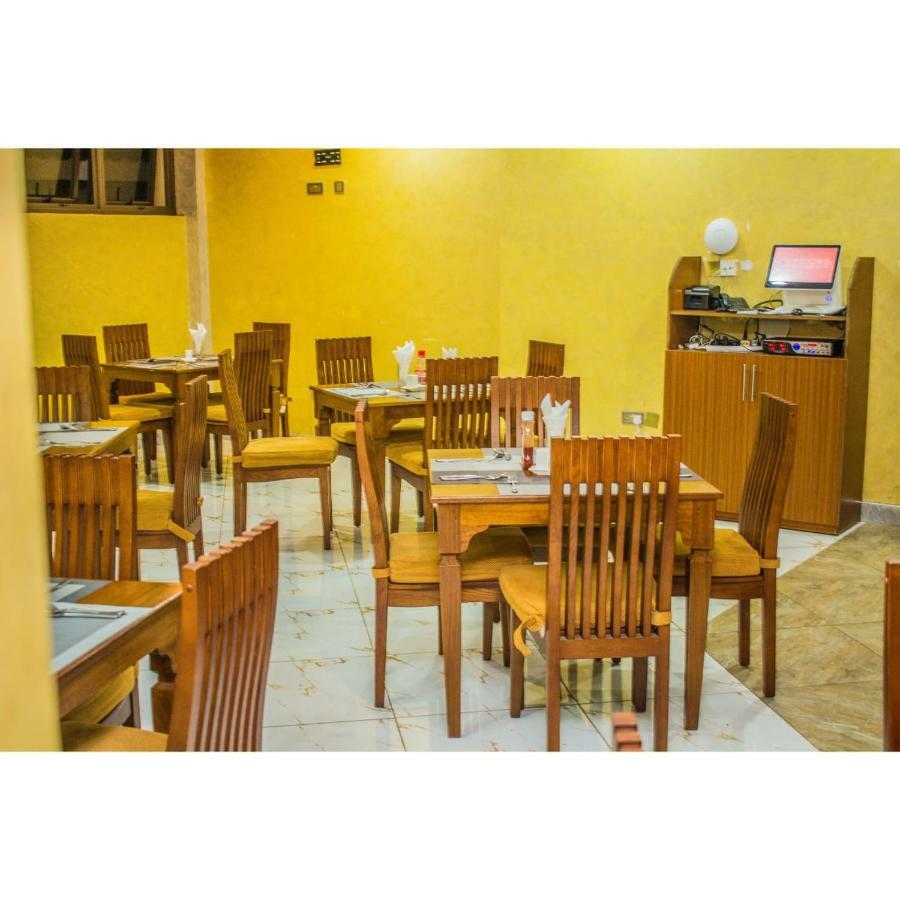 Grand Winston Hotel Накуру Екстер'єр фото