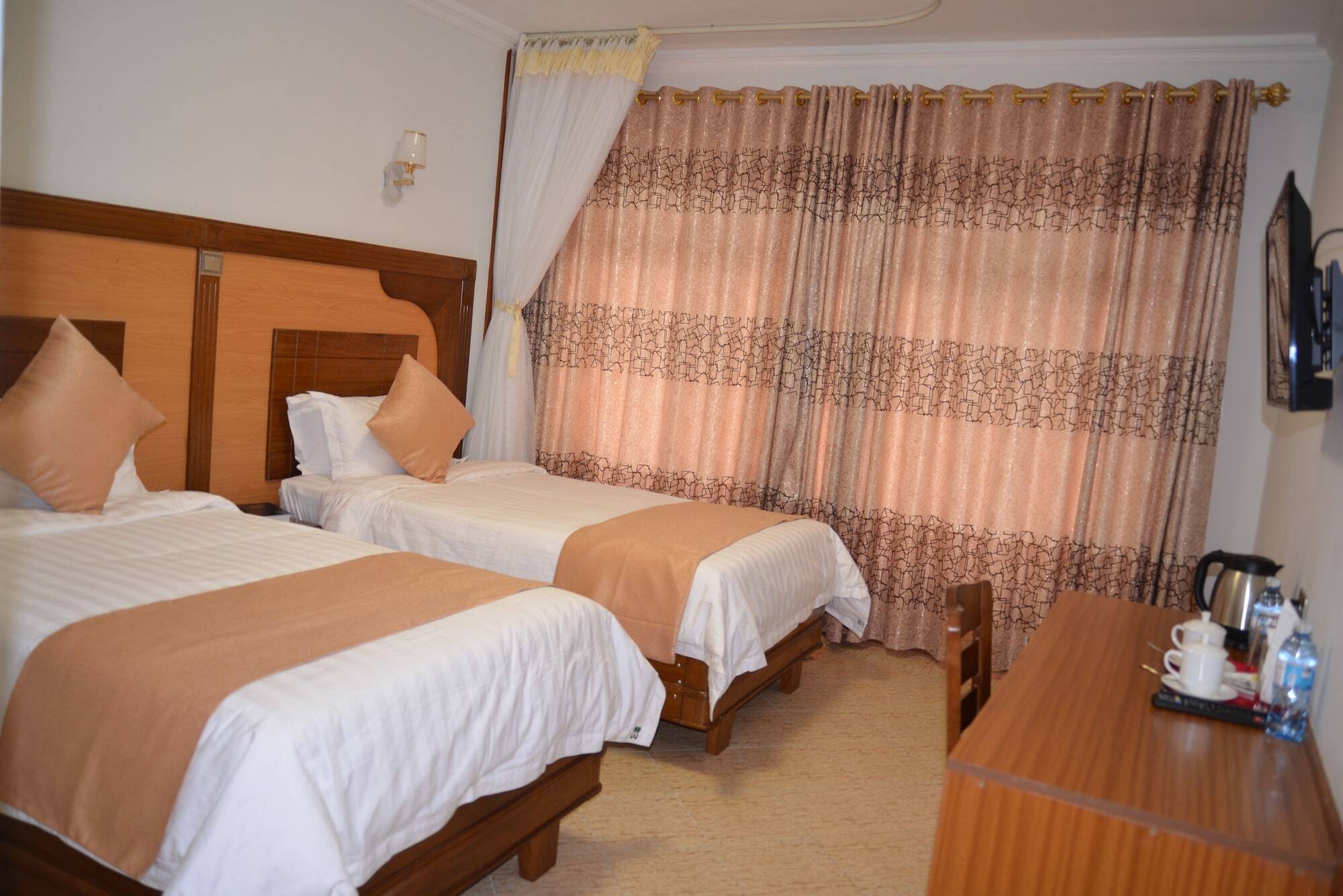 Grand Winston Hotel Накуру Екстер'єр фото
